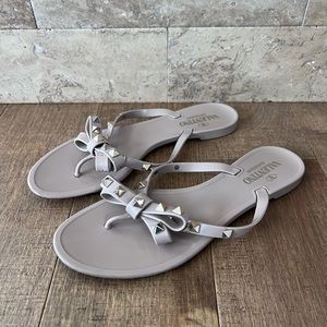 Valentino Garavani Rockstud Thong size 39